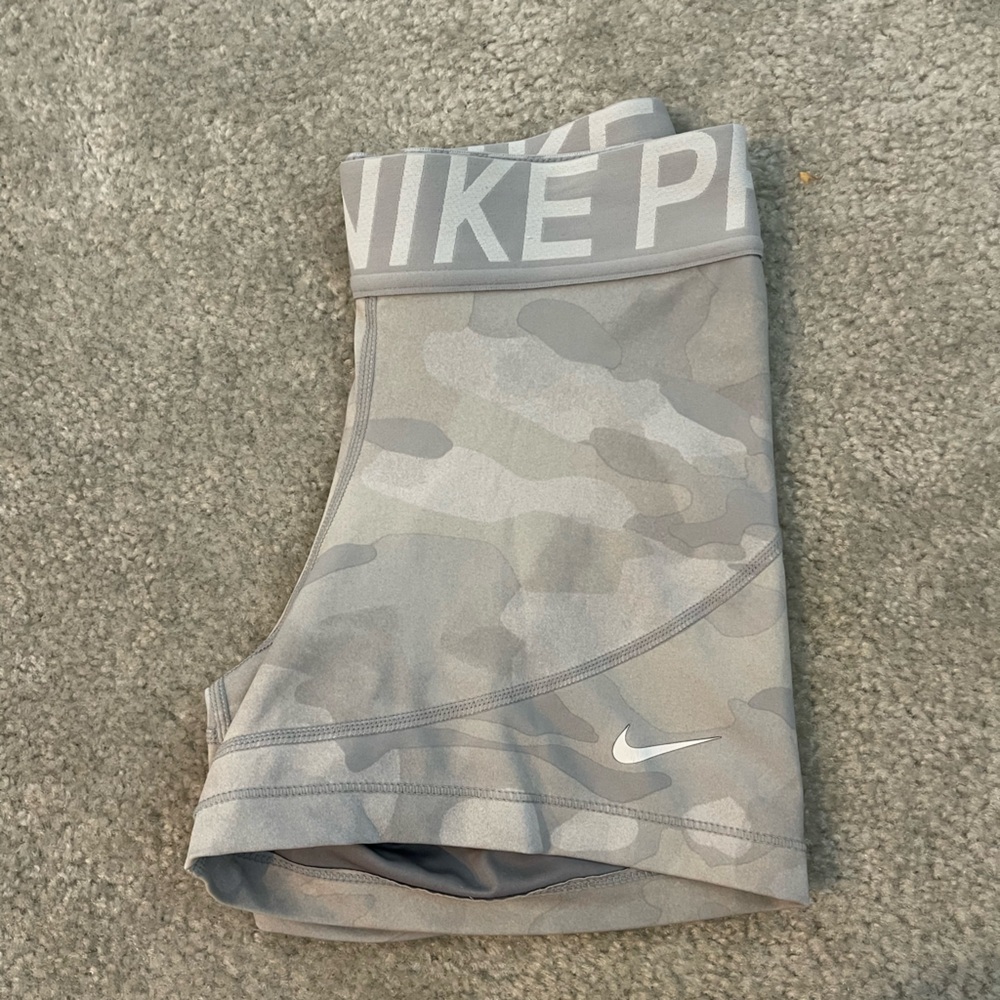 Nike pro women’s spandex